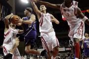 姚明nba首战，姚明NBA首战5犯