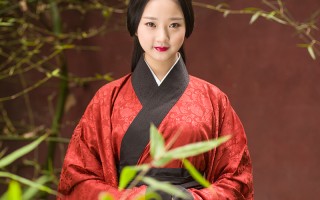 大红富贵汉服怎么穿搭，大红富贵汉服怎么穿搭好看