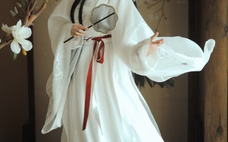 白色轻薄汉服女士穿搭，白色轻薄汉服女士穿搭图片