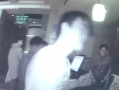 小伙睡着恶搞屁股视频，小伙睡着恶搞屁股视频大全